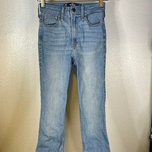 Hollister skinny jeans. Light wash. W-23, L-30.